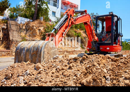 Masse mover Bagger auf der Straße arbeiten für Infrastruktur Baustelle Stockfoto