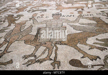 Blick auf den berühmten Mosaik der Kathedrale von Otranto - Alexander der Große Stockfoto
