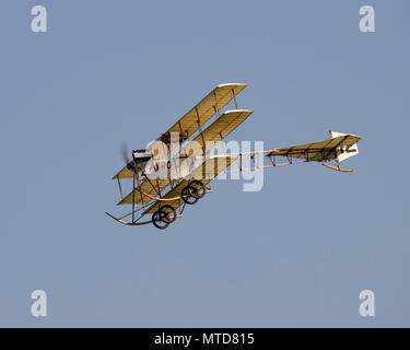 Avro Triplane Fliegen an der Shuttleworth Trust Stockfoto