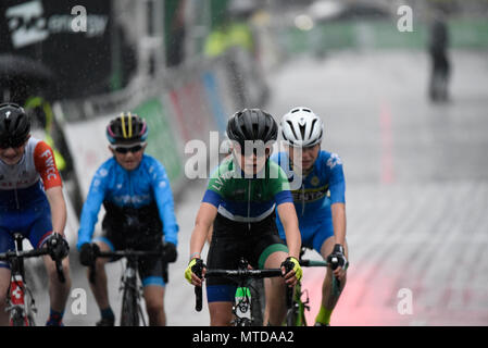 Jugend Rennen vor der Elite OVO tour Radrennen im Wembley, London, UK Stockfoto