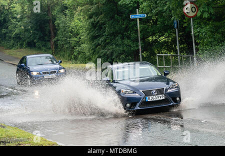 Brentwood, Essex, 29. Mai 2018 UK Wetter, schwere Gewitter führen zu Überschwemmungen in Brentwood, Essex Credit: Ian Davidson/Alamy leben Nachrichten Stockfoto