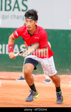 Paris, Frankreich. 29 Mai, 2018. Yuichi Sugita (JPN) Tennis: Yuichi Sugita von Japan während der Männer singles Match der ersten Runde der French Open Tennis Turnier gegen Horacio Zeballos von Argentinien an der Roland Garros in Paris, Frankreich. Quelle: LBA/Alamy leben Nachrichten Stockfoto