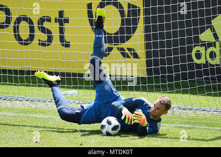 Torhüter Manuel Neuer (Deutschland). Test Match Das Team - DFB U 20 GES/Fußball/Vorbereitung für die WM 2018, Trainingslager der deutschen Nationalmannschaft in Südtirol, 30.05.2018 Fußball: Trainingslager der deutschen Nationalmannschaft, Eppan, 30. Mai 2018 DFB-Poolphoto | Verwendung weltweit Stockfoto