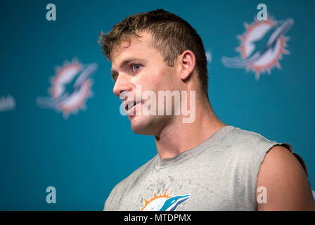 Davie, Florida, USA. 30 Mai, 2018. Miami Dolphins linebacker Kiko Alonso (47) Während der organisierten Team Aktivitäten der Baptist Health Training Service Nova Southeastern University in Davie, Florida am 30. Mai 2018. Credit: Allen Eyestone/der Palm Beach Post/ZUMA Draht/Alamy leben Nachrichten Stockfoto