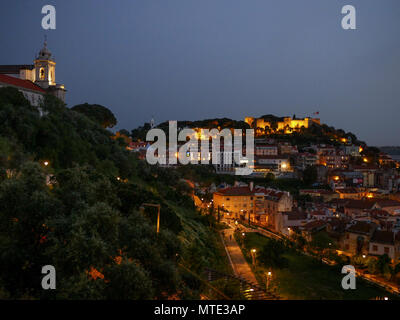 Allgemeine Ansicht von Lissabon Stadt bei Nacht, Lissabon, Portugal Stockfoto