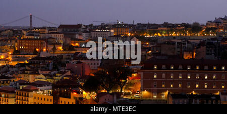 Allgemeine Ansicht von Lissabon Stadt bei Nacht, Lissabon, Portugal Stockfoto