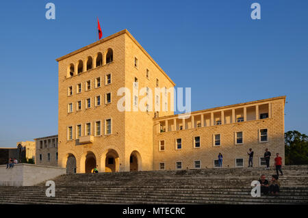 An der Universität von Tirana Mutter Teresa Square, Tirana, Albanien Stockfoto