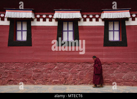 Der tibetischen Pilger in Langmusi, Gansu, China Stockfoto
