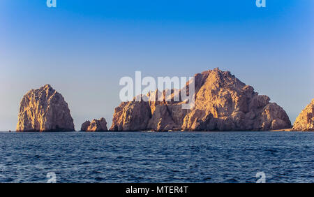 Berühmten Felsen Ausbildung in den Ozean in Cabo San Lucas, Mexiko. Stockfoto