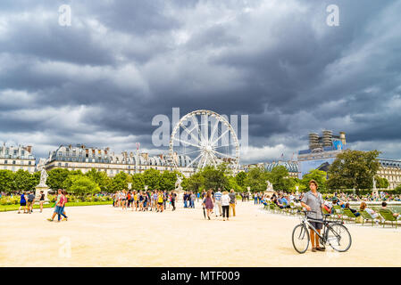 Die Tuilerien an einem bewölkten Tag in Paris, Frankreich Stockfoto