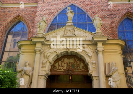 Der Eingang der Storkyrkan, offiziell genannten Sankt Nikolai kyrka (Kirche St. Nikolaus) und informell Stockholms domkyrka genannt, die Kathedrale von Stockholm Stockfoto