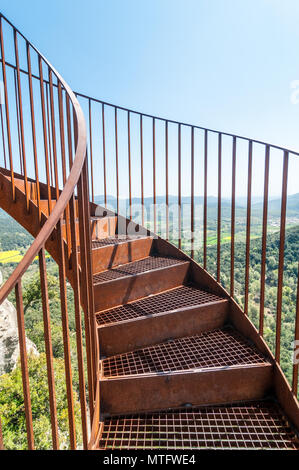 Treppen, Verwitterung, Stahl, COR-TEN Stahl, an Flugzeuge d'hostoles Schloss, Katalonien, Spanien Stockfoto