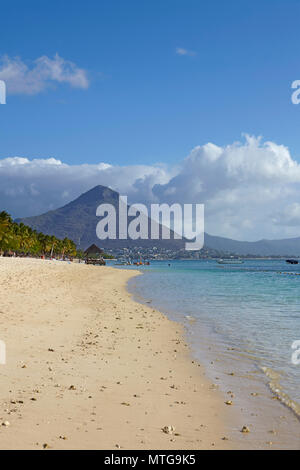 Strand von Flic en Flac, Black River District, Mauritius Stockfoto