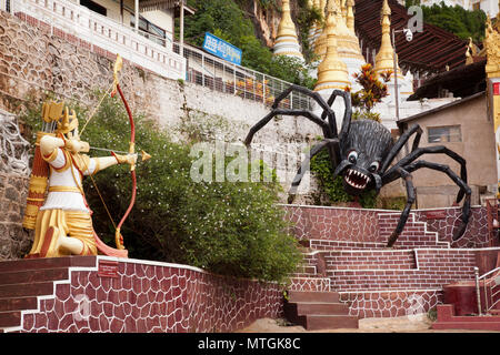 Der Eingang zum Pindaya Höhlen: Prinz Kummabhaya übernimmt die böse Spinne, die sieben Prinzessinnen erfasst hat. Stockfoto