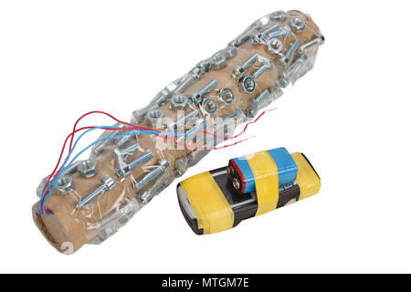 Rohrbombe mit Fragmentierung auf Weiß isoliert Stockfoto