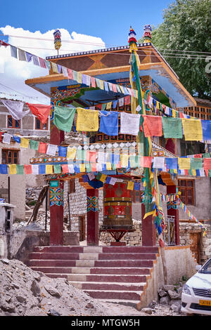 Hanoo-Yogma Dorf und Schule Ladakh Stockfoto