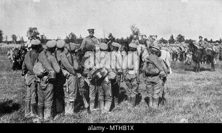 Aufruf der Überlebenden in einem Russischen Regiment, Warschau, 1915, Polen Stockfoto