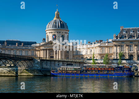 Institut de France entlang der seine, Paris, Frankreich Stockfoto