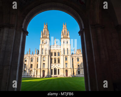 All Souls College, (Hochschule für die Seelen aller verstorbenen Gläubigen), Worlds Hardest Aufnahmeprüfung, Universität Oxford, Oxford, England, UK, GB. Stockfoto