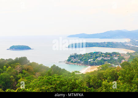 Blick auf eine schöne Bucht, Puket in Thailand Stockfoto