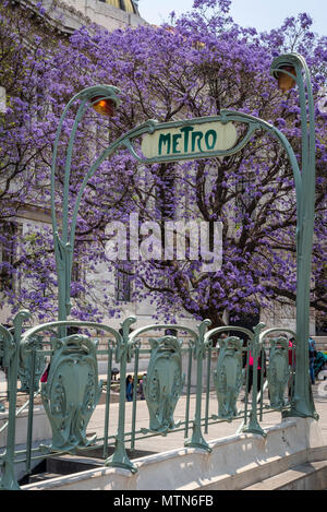 Bellas Artes Metro Station, eine Kopie des Metropolitan Metro Station in Paris, Mexiko City, Mexiko Stockfoto