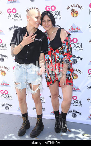 Nina Sky führt im Flamingo Las Vegas gehen Pool Dayclub Samstag, 28. April Mit: Nina Sky Wo: Las Vegas, Nevada, United States Wenn: 28 Apr 2018 Credit: Judy Eddy/WENN.com Stockfoto