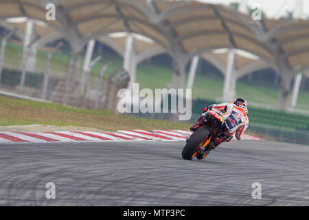 Spaniens Marc Marquez auf seinem Repsol Honda RCV factory Bike auf der offiziellen MotoGP winter Test in Sepang in Malaysia. Stockfoto