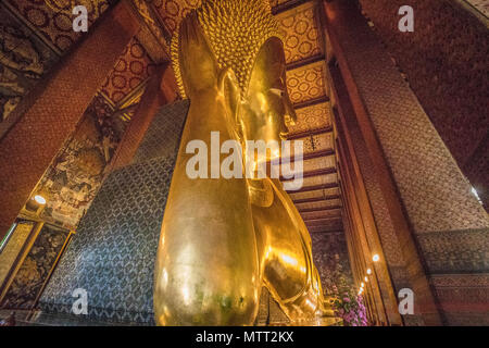 Tempel des Liegenden Buddha in Bangkok. Stockfoto