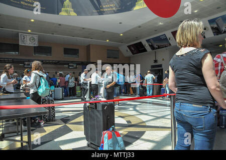 Sicherheit und in Batumi International Airport, Georgia Stockfoto