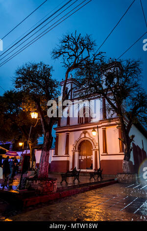 Katholische Kirche Parroquia de San Ramón Nonato, Misioneros del Sagrado Corazon Y De Santa Maria de Guadalupe, San Cristobal de las Casas, Chiapas, Mex Stockfoto