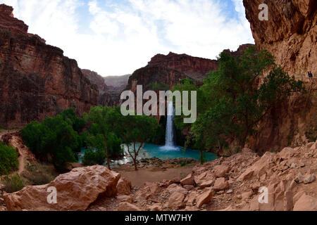 Havasu Fall an der Havasupai Campingplatz Eingang Stockfoto