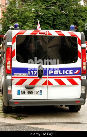 Darstellung der Polizei, Sicherheitskräften, der städtischen Polizei und ein Motorrad, Polizei Fahrzeug, der nationalen Polizei Lkw, Biker, Sicherheitskräfte. Stockfoto