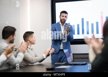 Bild der geschäftlichen Tagung im Konferenzraum Stockfoto