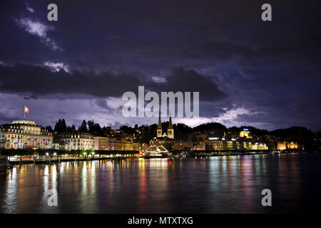 Blitz über Luzern Stockfoto