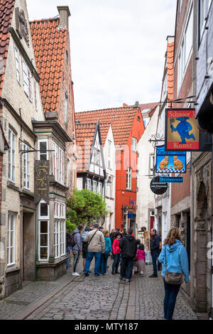 Die lane Schnoor im Schnoor Viertel, das mittelalterliche Zentrum von Bremen, Deutschland. sterben Gasse Schnoor im Schnoorviertel in der Altstadt von Bremen. Stockfoto