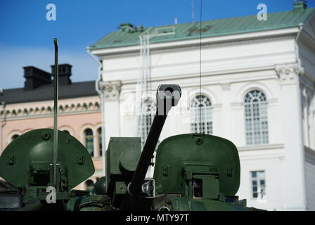 Finnische Streitkräfte 100 Festival unterwegs in Helsinki Stockfoto