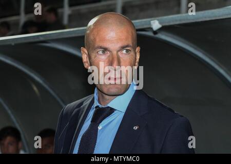 Trainer von Real Madrid Zidane bei der Copa del Rey Match zwischen Fuenlabrada und Real Madrid im Fernando Torres Stadion in Fuenlabrada, Madrid, Donnerstag, Oktober 26 2017. Zinedine Zidane kündigt seinen Rücktritt als Trainer von Real Madrid Stockfoto