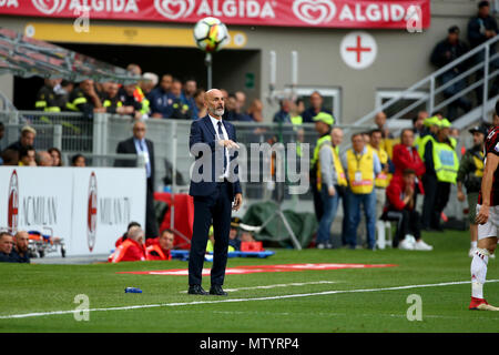 Turin, Italien. 29 Apr, 2018. Fußball, SAN SIRO, Mailand, 2017-2018 Meisterschaft 20-5 2018 Mailand - Florenz Bild: Pioli Credit: Unabhängige Fotoagentur/Alamy leben Nachrichten Stockfoto