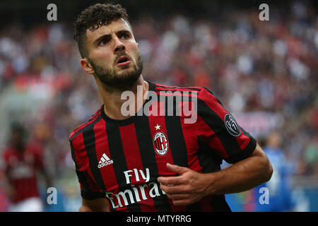 Turin, Italien. 29 Apr, 2018. Fußball, SAN SIRO, Mailand, 2017-2018 Meisterschaft 20-5 2018 Mailand - Florenz Bild: cutrone Credit: Unabhängige Fotoagentur/Alamy leben Nachrichten Stockfoto