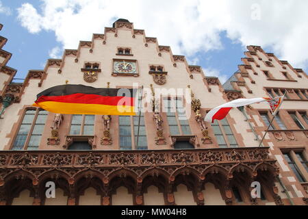 Deutsche Flagge in Romer am Römerberg, Rathaus der Stadt Frankfurt Stockfoto