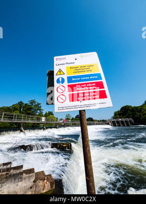 Boulters Wehr bei boulters Lock, Themse, Maidenhead, Berkshire, England, UK, GB. Stockfoto