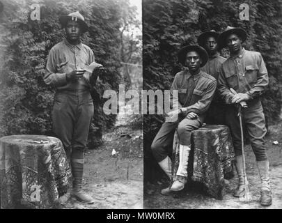 . Français: Lucien Edmond, pharmacien et Photographe à Grandvillars de 1905 à 1918 eine photographié Durant la guerre des soldats De cantonnement dans son Dorf. Une centaine de ces Klischees concernent Les Soldats du 370 Infantery Regiment (29e Régiment de la Division d'Infanterie américaine en Herkunft de la région de Chicago). Fonds Lucien Edmond, Cote 14 Fi. Archives Départementales du Territoire-de-Belfort. 2 März 2013, 21:07:37. Lucien Edmond 566 Soldaten der 370. Infantery Regiment (Luciden Edmond) Stockfoto