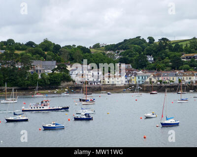 Spülen von Falmouth über den Fluss Fal Stockfoto