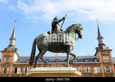 Die Statue von König Phillip III., Plaza Mayor, Madrid Spanien Stockfoto