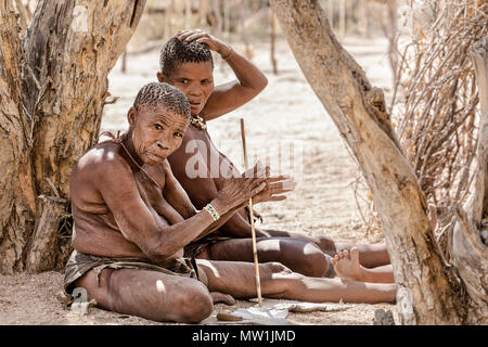 San, lebendiges Museum, Omandumba, Damaraland, Namibia, Afrika Stockfoto