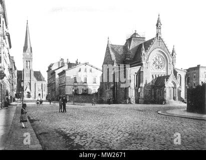 . Englisch: Ehemalige anglo-amerikanischen Kirche in Leipzig, Sebastian-Bach-Straße 1 Ecke Schreberstrasse, Ansicht von Nordwesten (zerstört 1943/45); Links der Lutherkirche English: Ehemalige Anglo-amerikanische Kirche in Leipzig, Sebastian-Bach-Straße 1 Ecke Schreberstraße, Ansicht von Nord-Westen (1943/45 zerstört); links sterben Lutherkirche. ca. 1900. Unbekannt 46 Anglo-amerikanische Kirche Leipzig Stockfoto