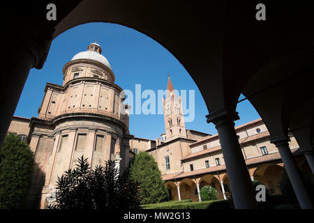 Italien, Emilia-Romagna, Bologna: Basilika San Domenico und der Kreuzgang Stockfoto