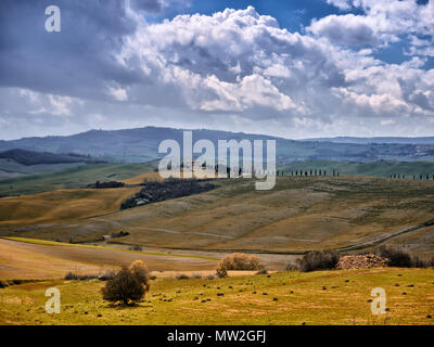 Val d'Orcia von den Stadtmauern von Pienza, Toskana Italien gesehen Stockfoto