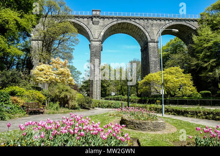 Trenance Viadukt in einem denkmalgeschützten Struktur in Newquay Cornwall. Stockfoto