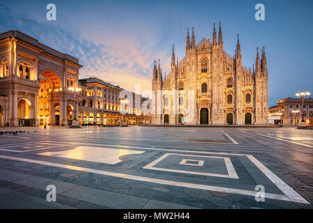 Mailand. Stadtbild Bild von Mailand, Italien mit der Mailänder Dom in Sunrise. Stockfoto
